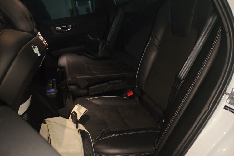 Used Volvo XC60 2019 T5 4x4 Smart & Dynamic Sport Edition China VI Standard
