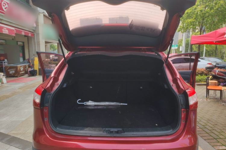 Used Nissan Qashqai 2016 2.0L CVT Luxury Edition Trunk