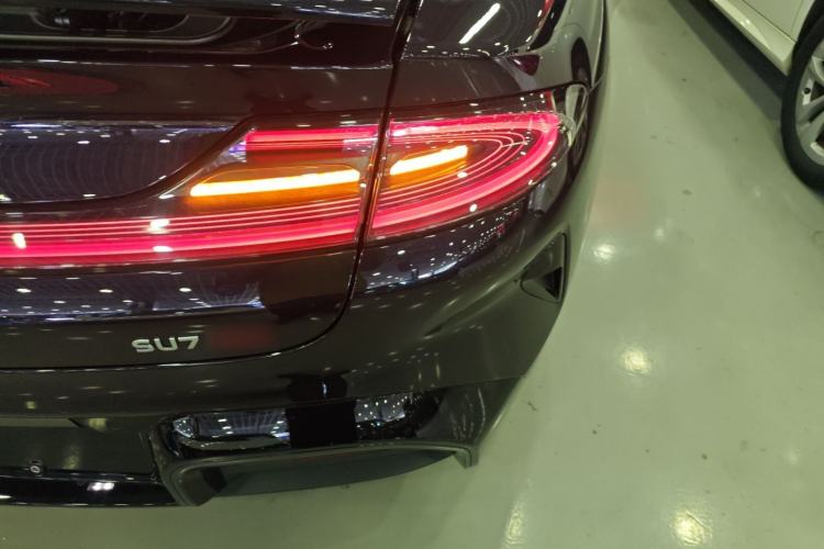 Used Xiaomi Auto SU7 2024 Four-Wheel Drive Ultra-Long Range Advanced Intelligent Driving Max Edition