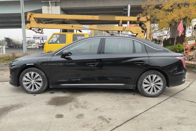 Used Hongqi E-QM5 2022 431 km Charge & Enjoy Edition
