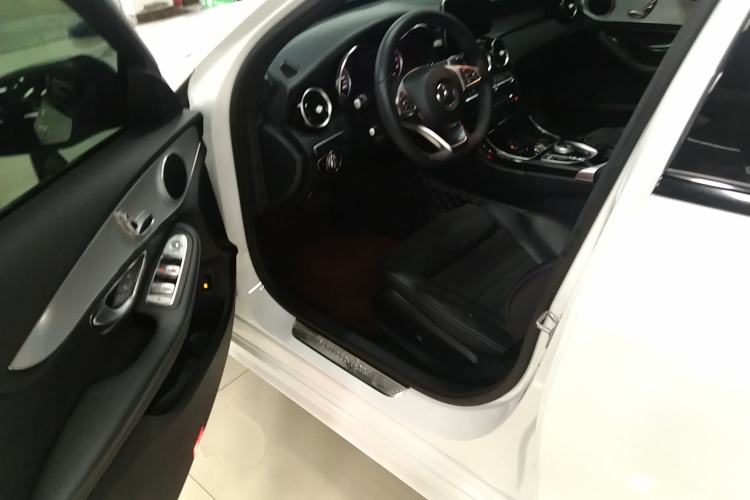 Used Mercedes-Benz C-Class 2018 C 200 Sport Edition Driver Seat