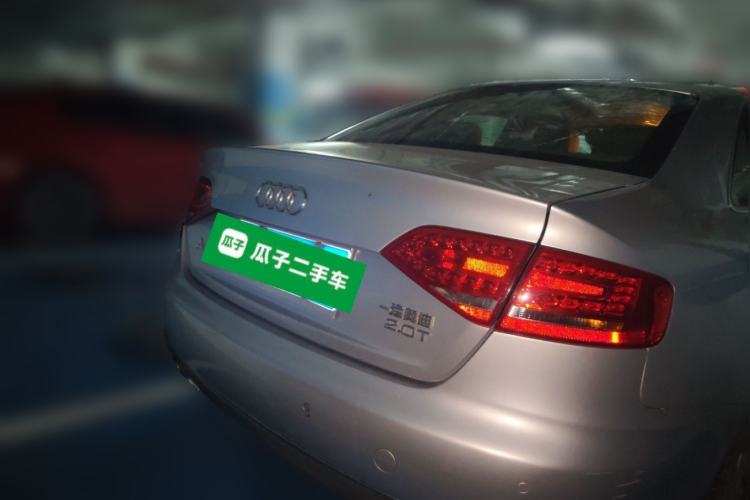 Used Audi A4L 2012 2.0 TFSI automatic Comfort trim level Rear