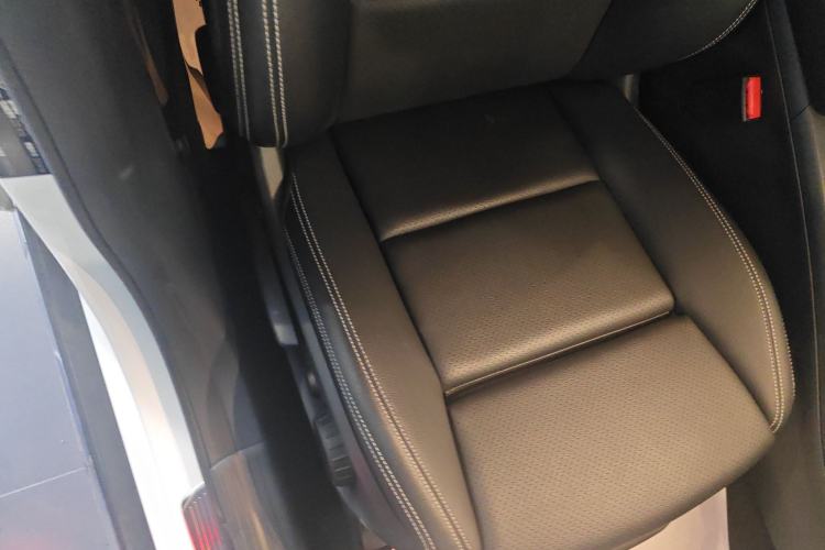 Used Mercedes-Benz GLA 2019 GLA 200 Fashion Model Right Front Seat