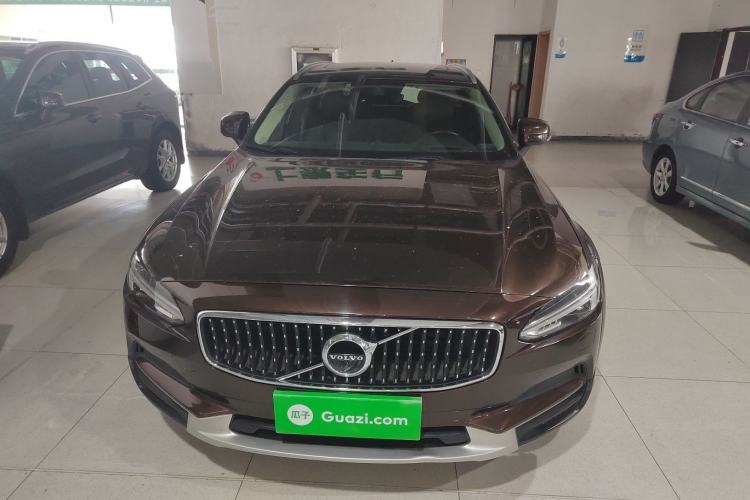Used Volvo V90 2017 Cross Country T5 AWD Prestige Edition Front