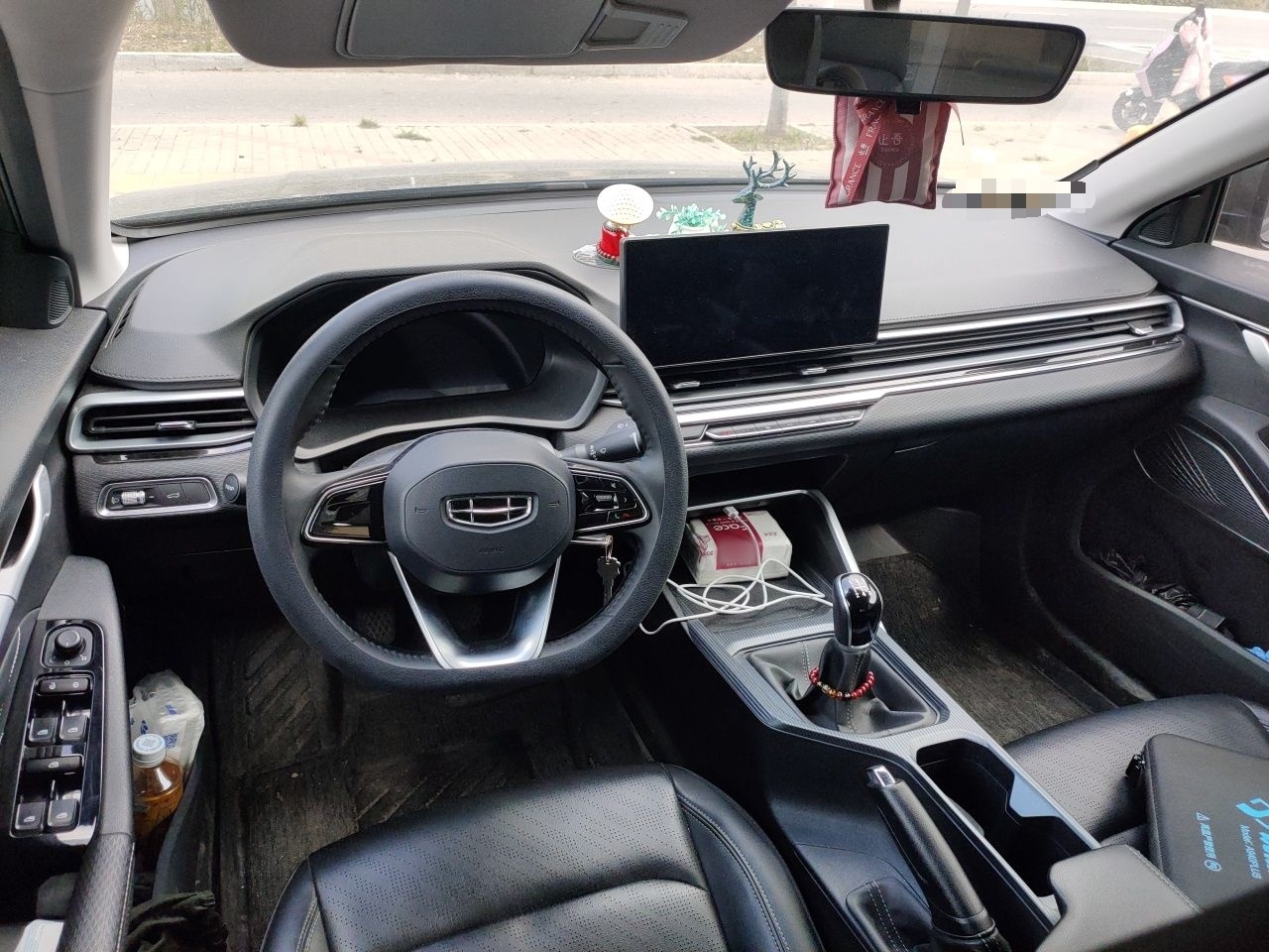 Geely Auto Emgrand 2023 4th Generation Champion Edition 1.5L Manual Luxury Model — снимка 6