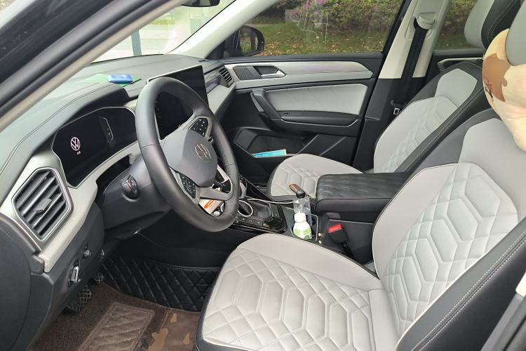 Used Volkswagen Tayron 2023 330TSI Two-Wheel-Drive R-Line High-Energy Version Left Front Seat