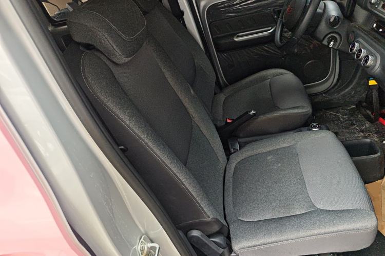 Used Wuling Zhiguang New Energy 2025 Comfort Model Right Front Seat