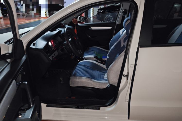 Used Volkswagen Lavida 2014 1.4 TSI DSG BlueMotion Technology Version