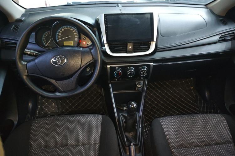 Used Toyota Vios 2017 1.5L Manual Trend Edition Center Console