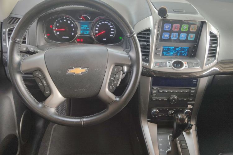 Used Chevrolet Captiva 2015 2.4L 4x4 Flagship Edition 7-Seater Steering Wheel