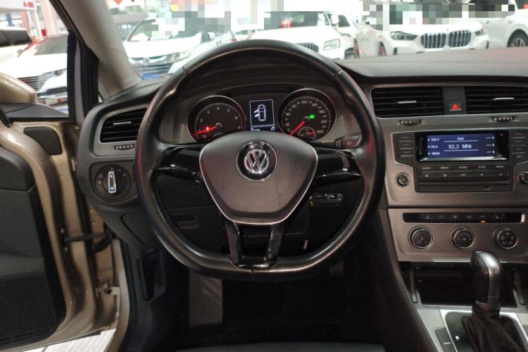Used Volkswagen Golf 2014 1.6L Automatic Comfort Model Steering Wheel