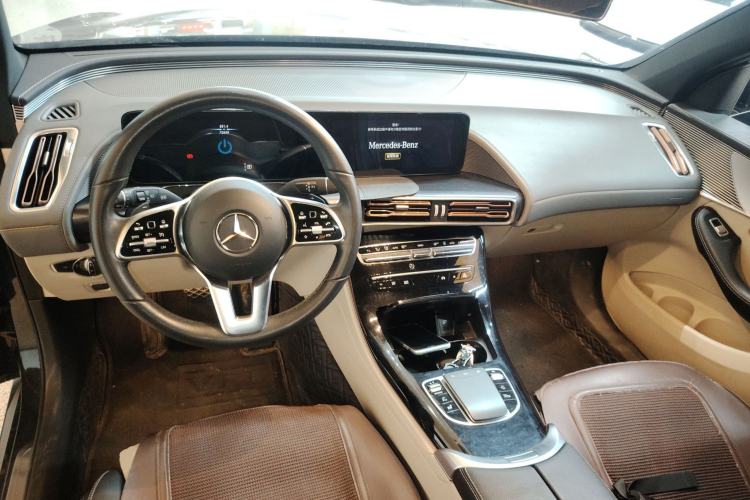 Used Mercedes-Benz EQC 2022 EQC 350 4MATIC Center Console
