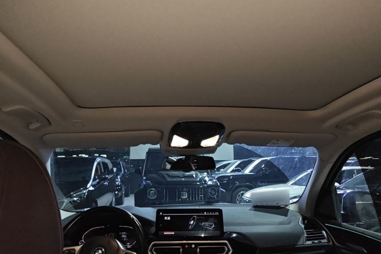 Used BMW iX3 2022 Leading Model Headliner