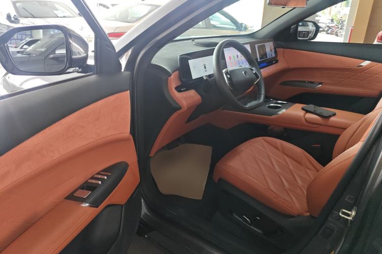 Used CHANGAN CS75 PLUS 2025 4th Generation 1.5T New Blue Whale Smart Flagship Version Driver Seat