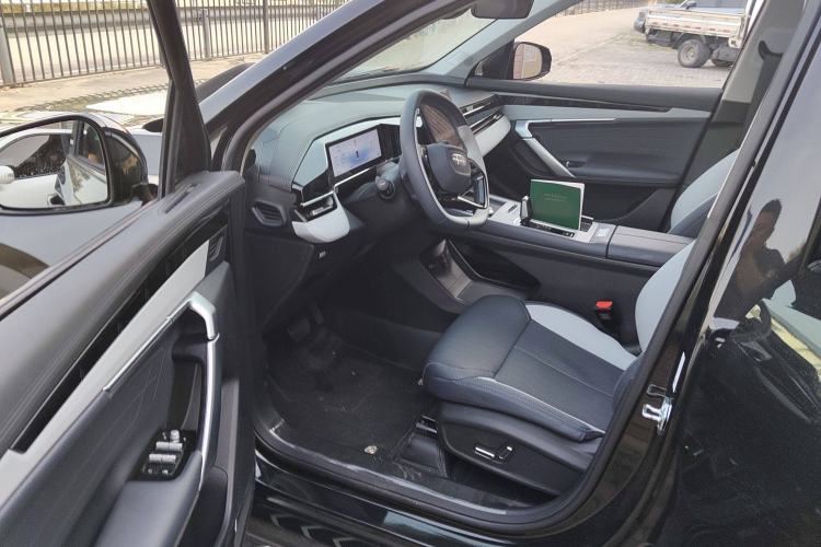 Used Geely Auto FX11 2024 1.5TD DCT Dragon Edition Driver Seat