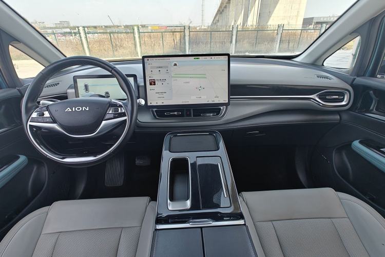 Used AION V 2023 Plus 70 Smart Enjoyment Seven-Seater Edition Ternary Lithium Interior 3