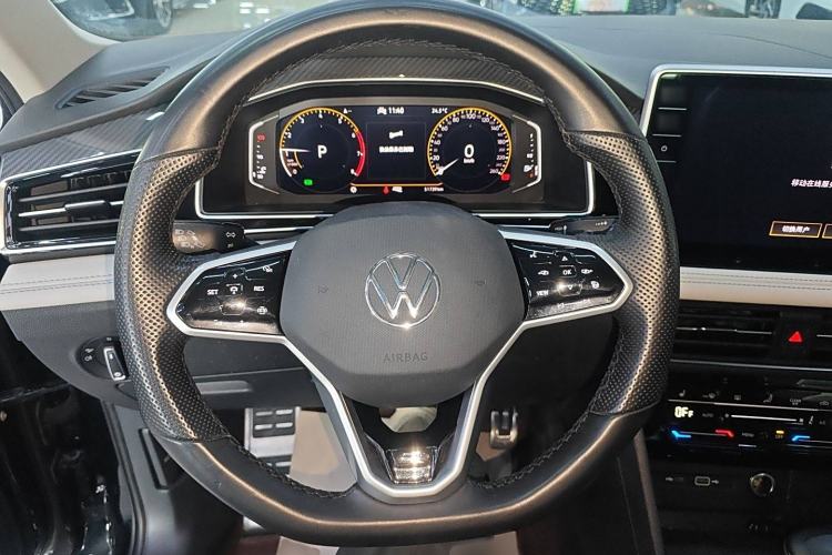 Used Volkswagen Tiguan L 2022 330TSI Automatic Two-Wheel Drive R-Line Enhanced Edition