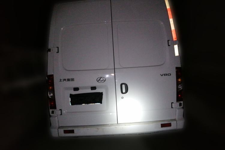 Used SAIC MAXUS Xintu V80 2023 2.0T Manual Classic City Delivery King Long Wheelbase Mid-Roof 3-Seater