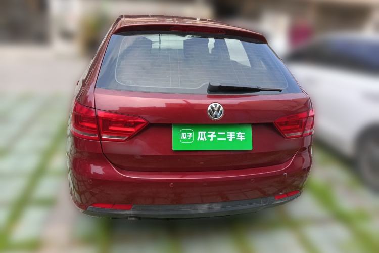 Used Volkswagen Gran Lavida 2013 1.6L Automatic Fashion Model