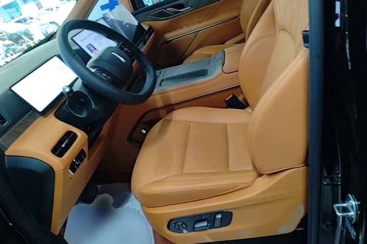 Used Wey Gaoshan 2025 Four-Wheel Drive Alpine 8