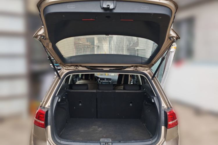 Used Volkswagen Golf 2016 230TSI Automatic Comfort Version Trunk