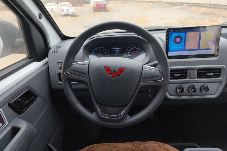 Used Wuling Yangguang 2025 Model 400km Bus Edition—Comfort Edition