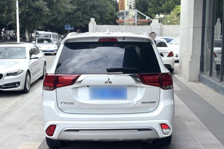 Used Mitsubishi Outlander 2020 2.0L Two-Wheel Drive Enjoyment Version 5 Seats
