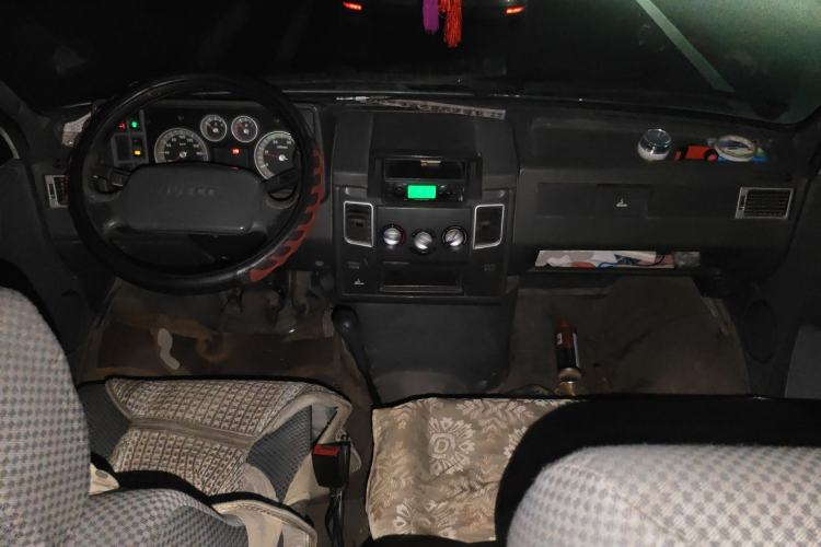 Used Iveco Daily 2012 2.5T-A35 Logistics Version 1 Mid-Roof
