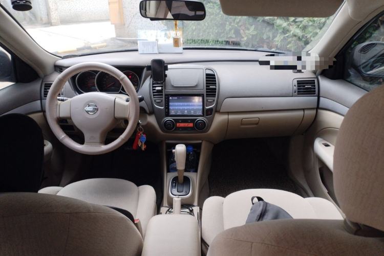 Used Nissan Sylphy 2012 1.6XE CVT Comfort Edition Center Console