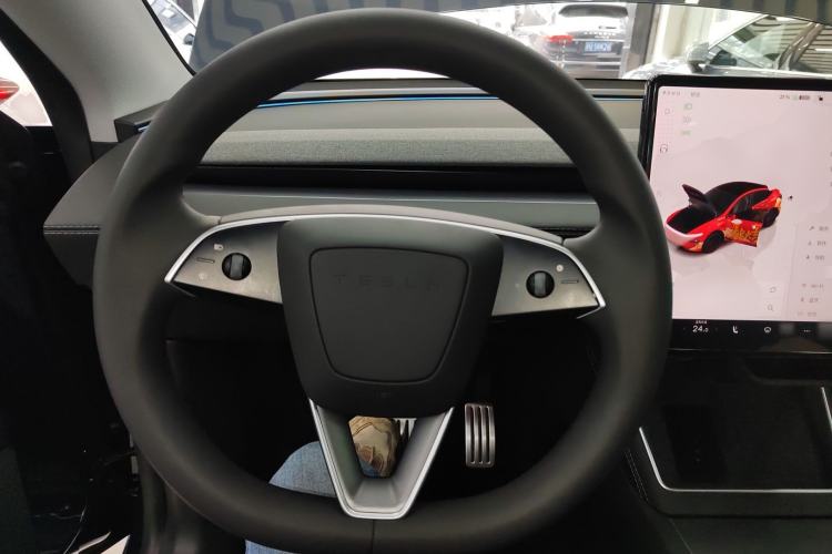 Used Tesla Model Y 2025 Rear-Wheel-Drive Version
