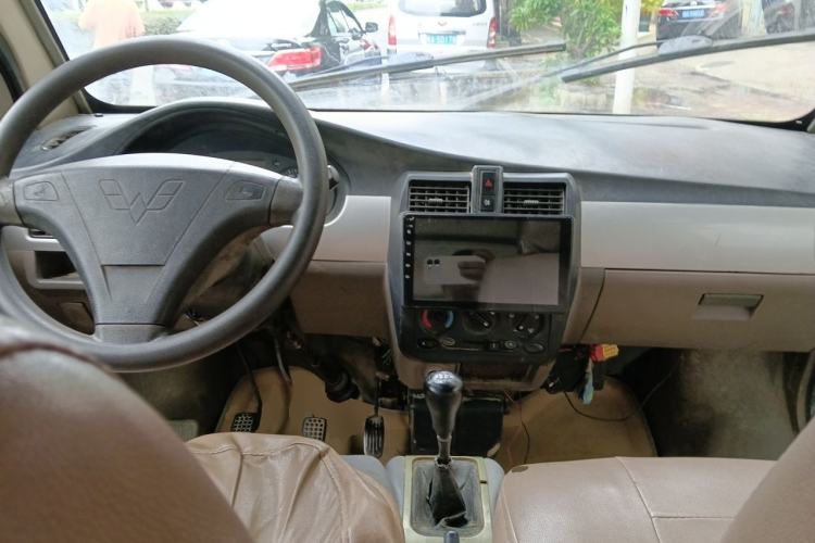 Used Wuling Rongguang 2011 1.2L Comfort Model
