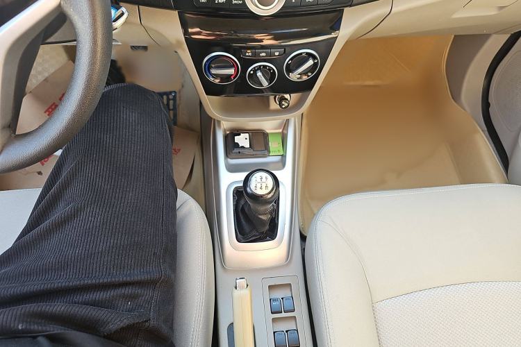 Used Changan Alsvin V3 2015 1.4L Manual Meiruan Model China V Standard