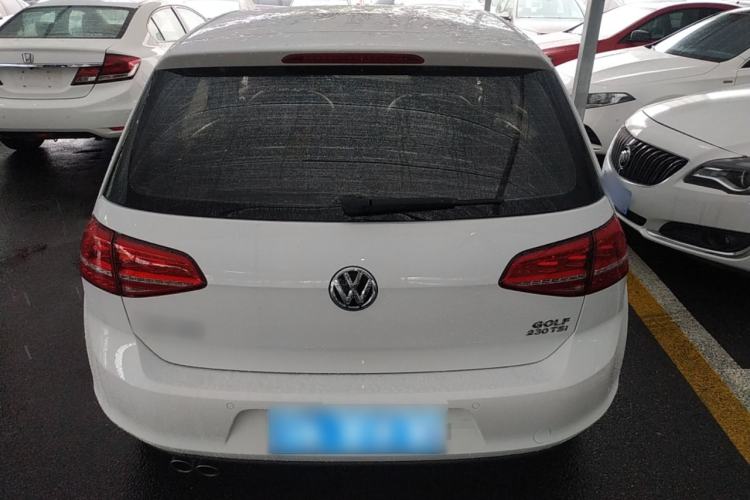 Used Volkswagen Golf 2016 230TSI Automatic Luxury Version
