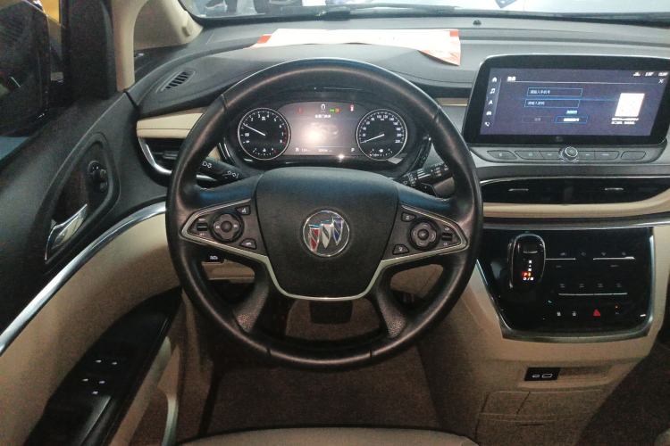 Used Buick GL8 2023 Facelifted Land Cruiser Executive Luxury Version
