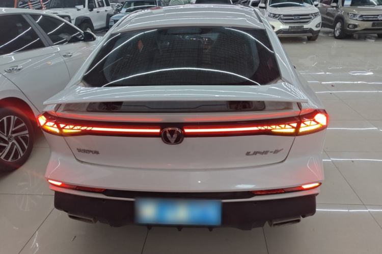 Used Changan UNI-V 2024 1.5T Prestige Edition
