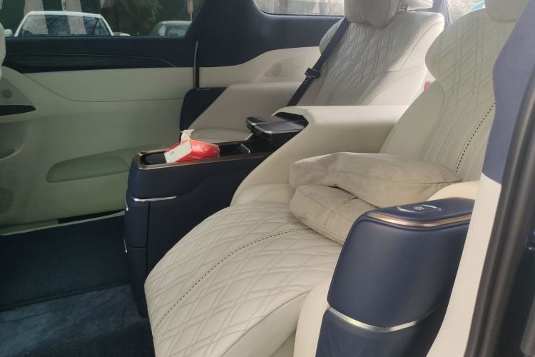 Used Buick GL8 2020 Avenir Avia Four-Seat Luxury Edition
