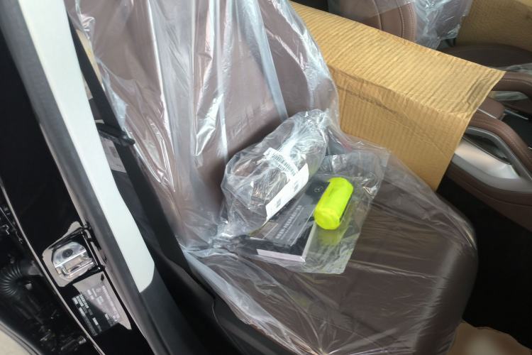 Used Mercedes-Benz GLE 2025-Year Restyled GLE 350 4MATIC Fashion Edition Right Front Seat