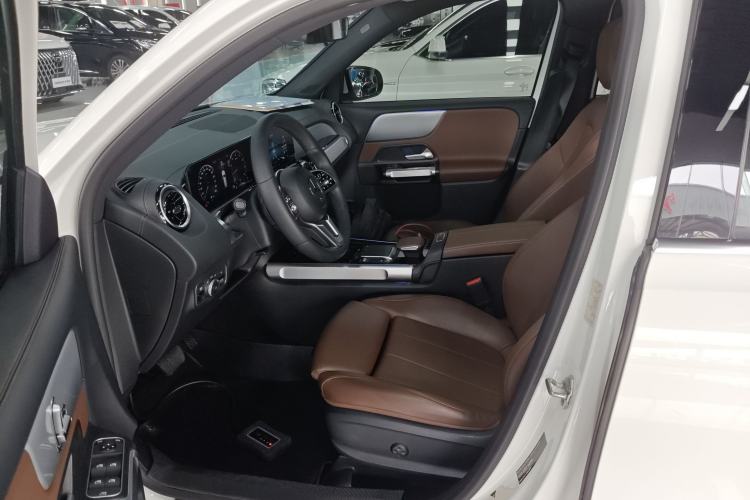 Used Mercedes-Benz GLB 2022 Second Facelift GLB 200 Dynamic Edition Left Front Seat