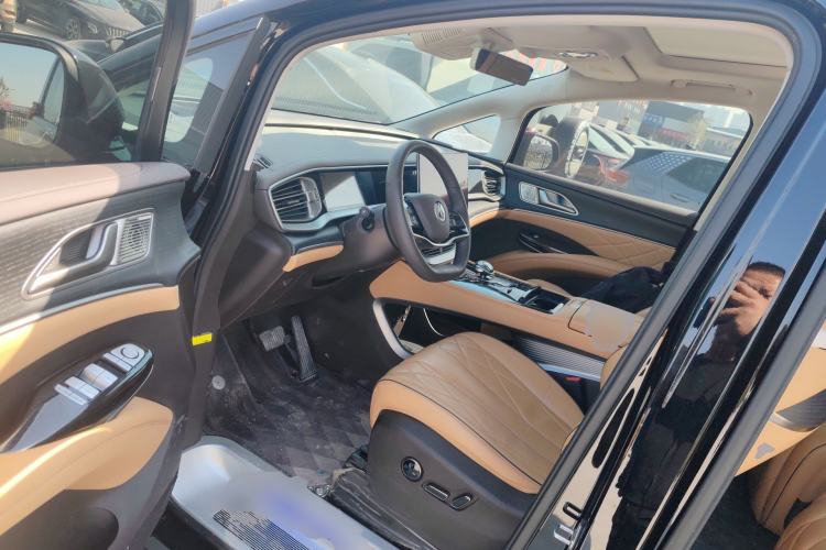 Used Denza D9 2024 DM-i 980 Four-Wheel Drive Prestige Model
