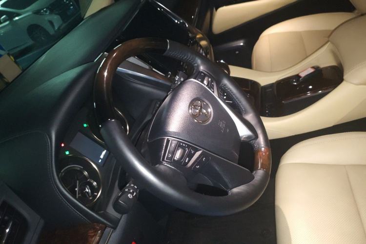 Used Toyota Alphard 2021 Dual-Engine 2.5L Luxury Edition
