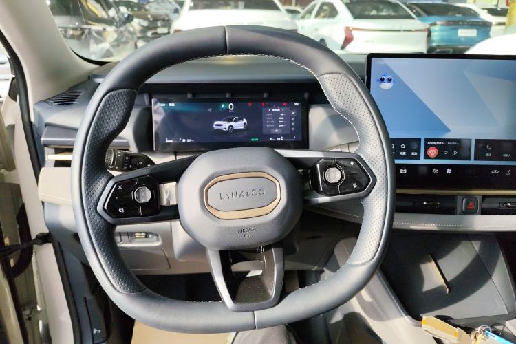 Used Lynk & Co 06 EM-P 2025 EM-P 126 Long-Range Max Steering Wheel