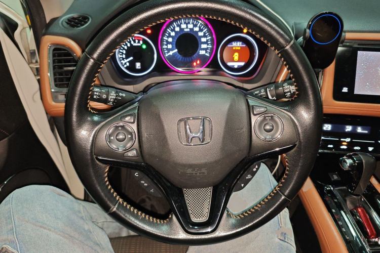 Used Honda Vezel 2015 1.8L CVT 2WD Luxury Model