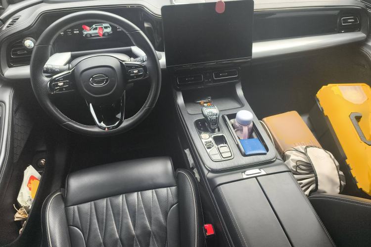 Used GAC Trumpchi GS8 2022 Dual-Engine Series 2.0TM Two-Wheel Drive Prestige Edition (7 Seats)