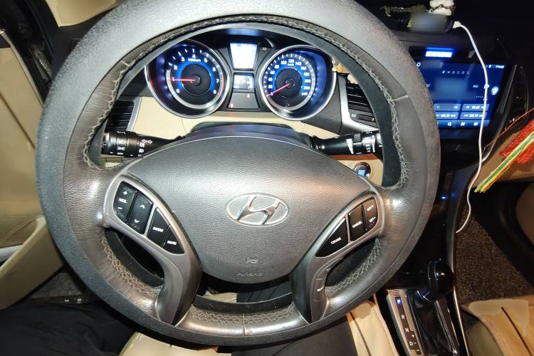Used Hyundai Elantra (5th Generation / Langdong) 2012 1.6L Automatic Prestige Model
