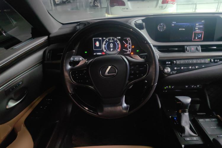Used Lexus ES 2020 200 Luxury Edition Steering Wheel