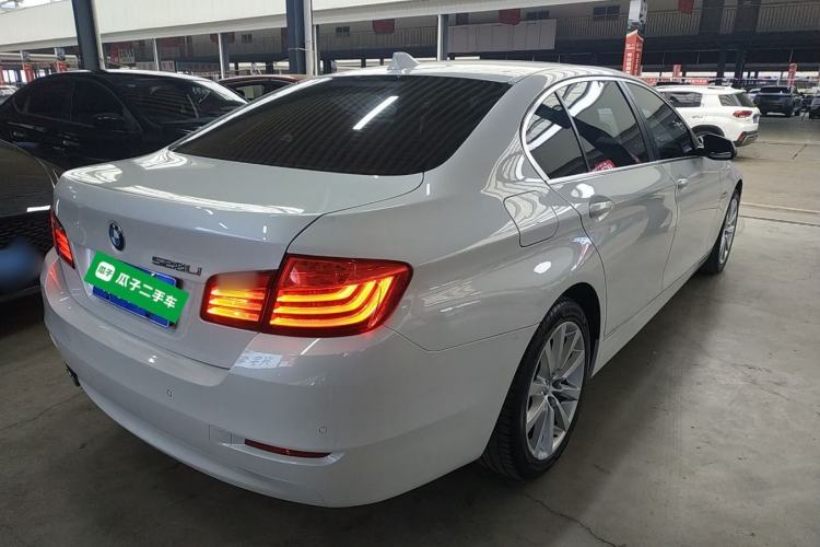 Used BMW 5 Series 2014 528Li Leading Model
