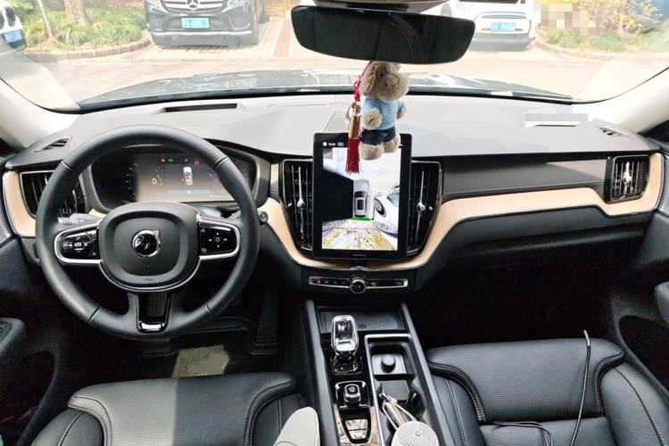 Used Volvo XC60 2026 B5 4x4 Zhiya Luxury Edition