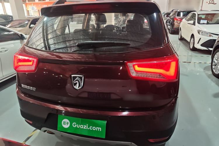 Used Baojun 560 2015 1.8L manual luxury version