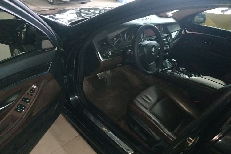 Used BMW 5 Series 2014 525Li Luxury Design Package
