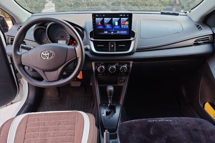 Used Toyota YARiS L Zhi Xiang 2021 1.5L CVT Leading Edition Center Console